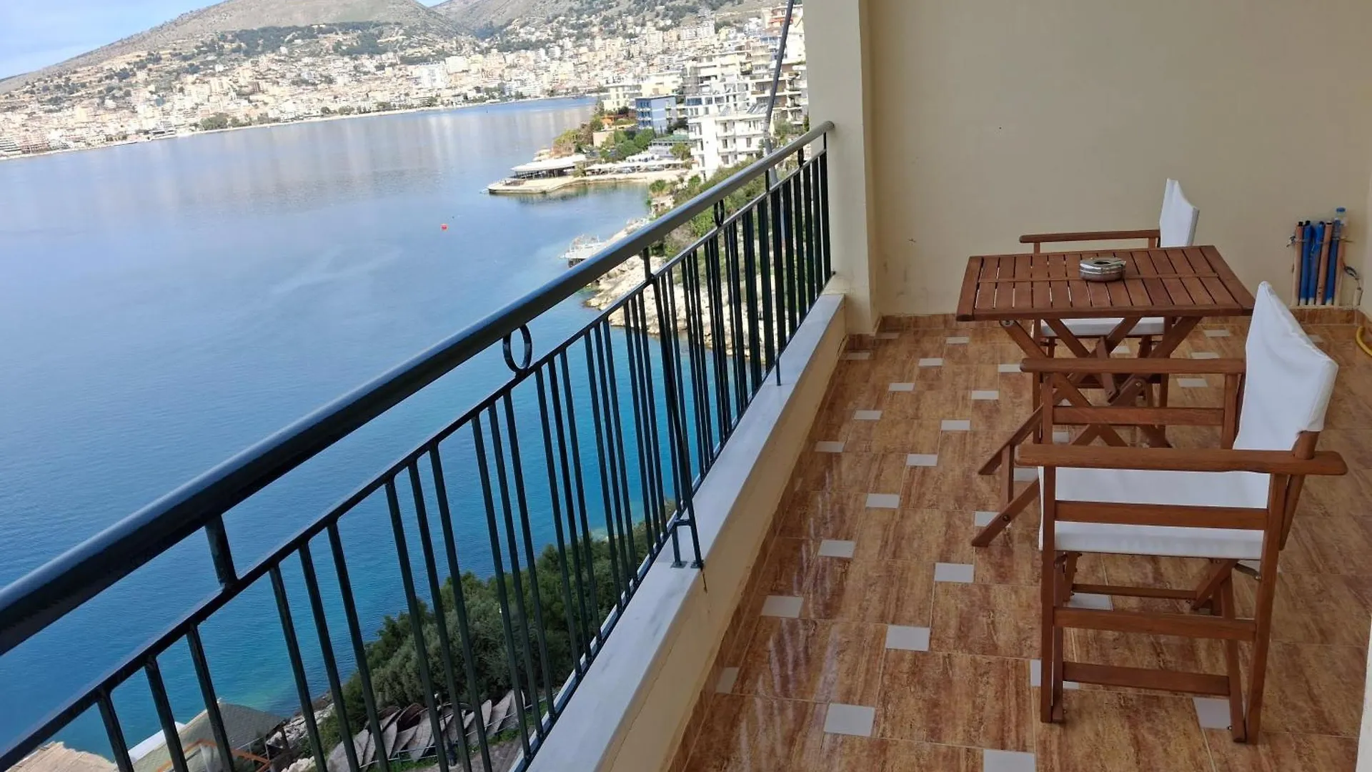 Beach Front Sarande 0*,
